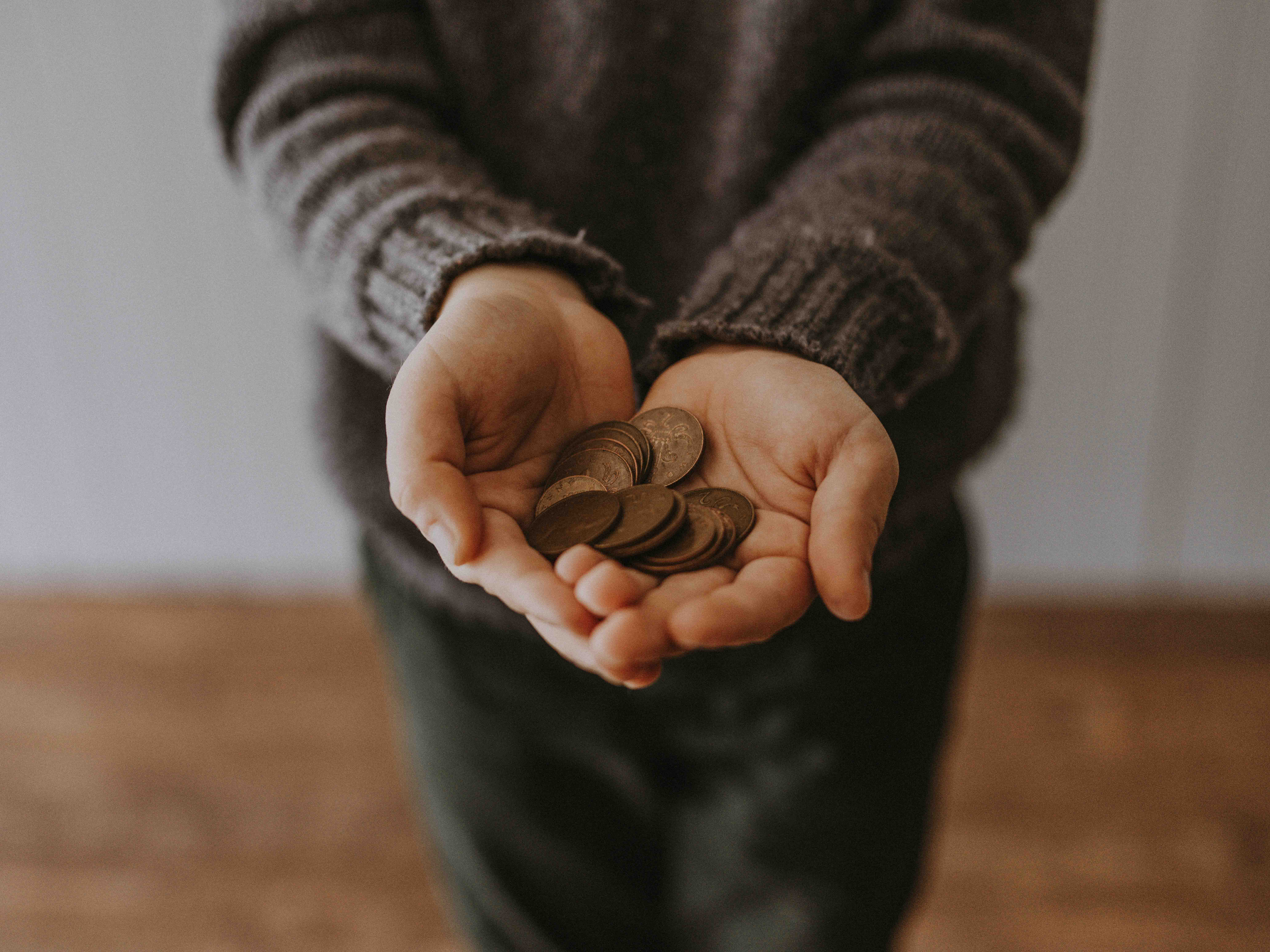 Managing Money as a Christian (8 Important Questions)